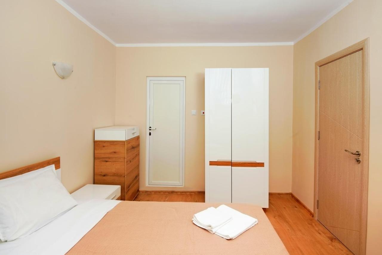 House With Garden Hotel Pomorie Luaran gambar