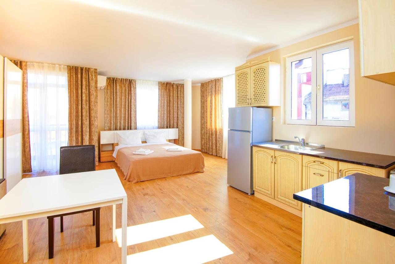 House With Garden Hotel Pomorie Luaran gambar