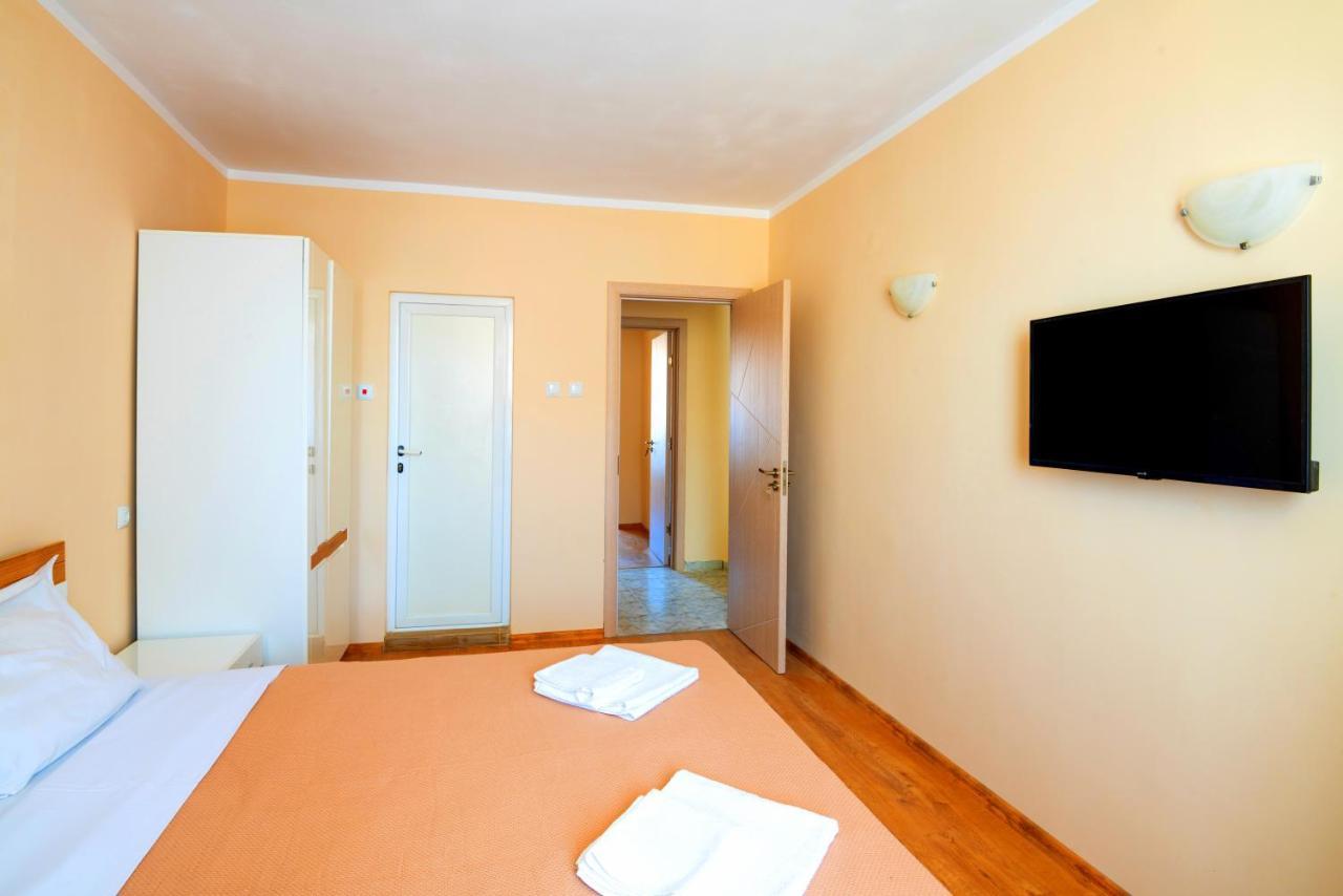 House With Garden Hotel Pomorie Luaran gambar